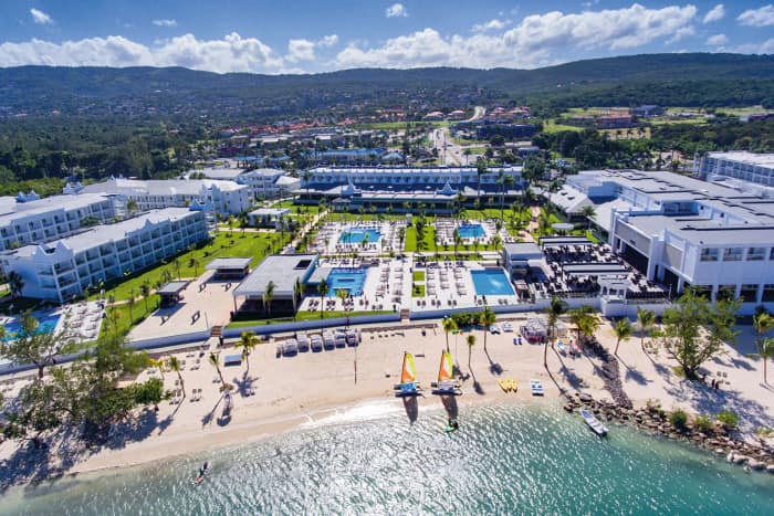 ANNUAL JAMAICA GROUP TRIP 2023!