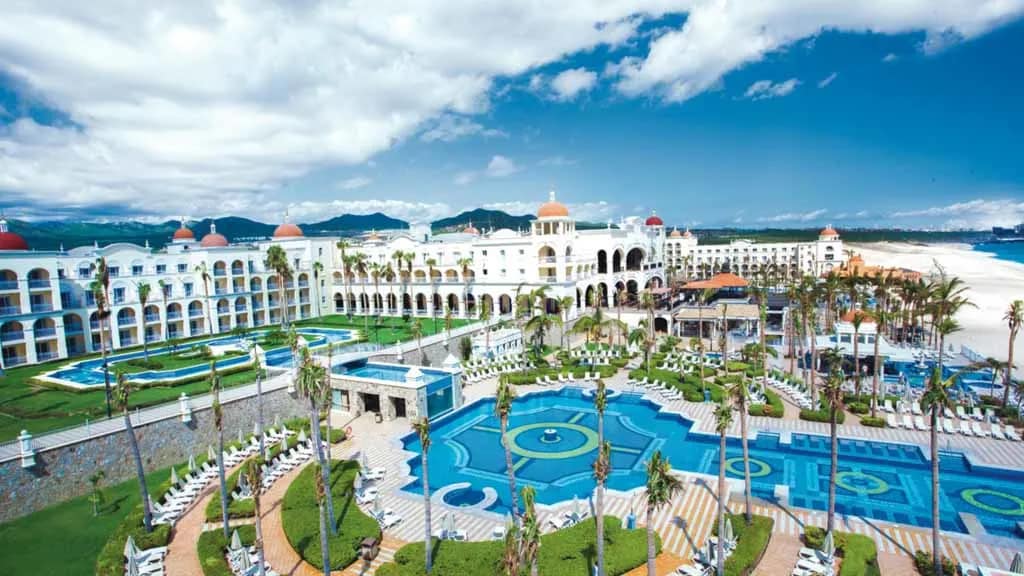CABO GROUP TRIP 2023